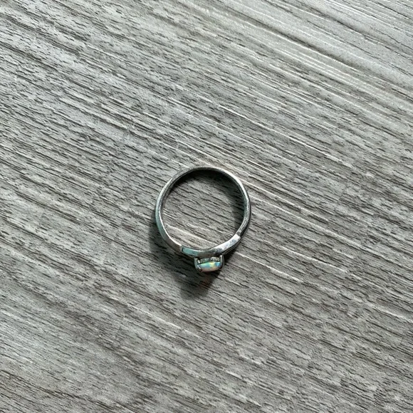 Sterling Silver Opal ring, Size 7 - Picture 4 of 8